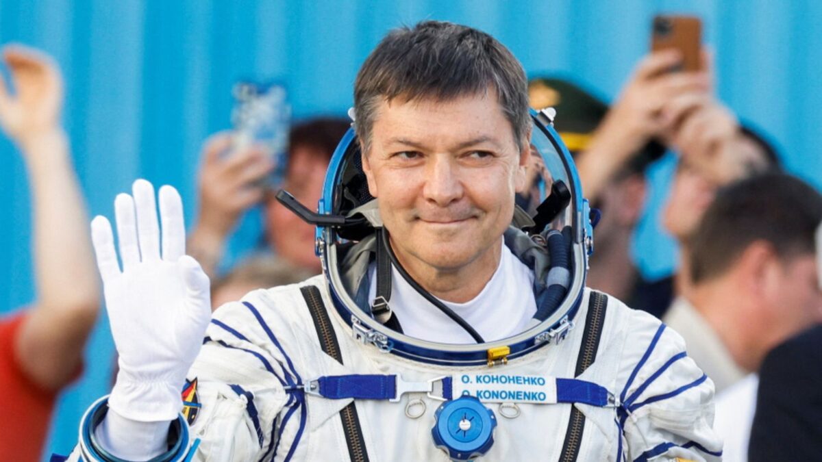 Руски космонавт с нов рекорд за най-много време в космоса