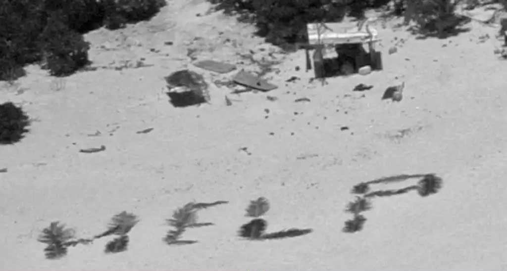 Спасиха корабокрушенци, написали „помощ“ на плажа