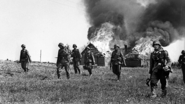 СЪДБОНОСНАТА ГРЕШКА НА СТАЛИН. Блогът на kordon